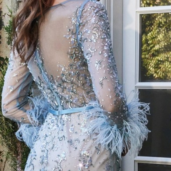 Formal dress - Picture 6 of 10